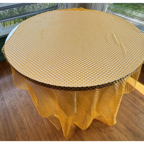 Vintage 70s yellow curtains, soft mesh, funky square geometric weave, pair - Picture 4 of 10